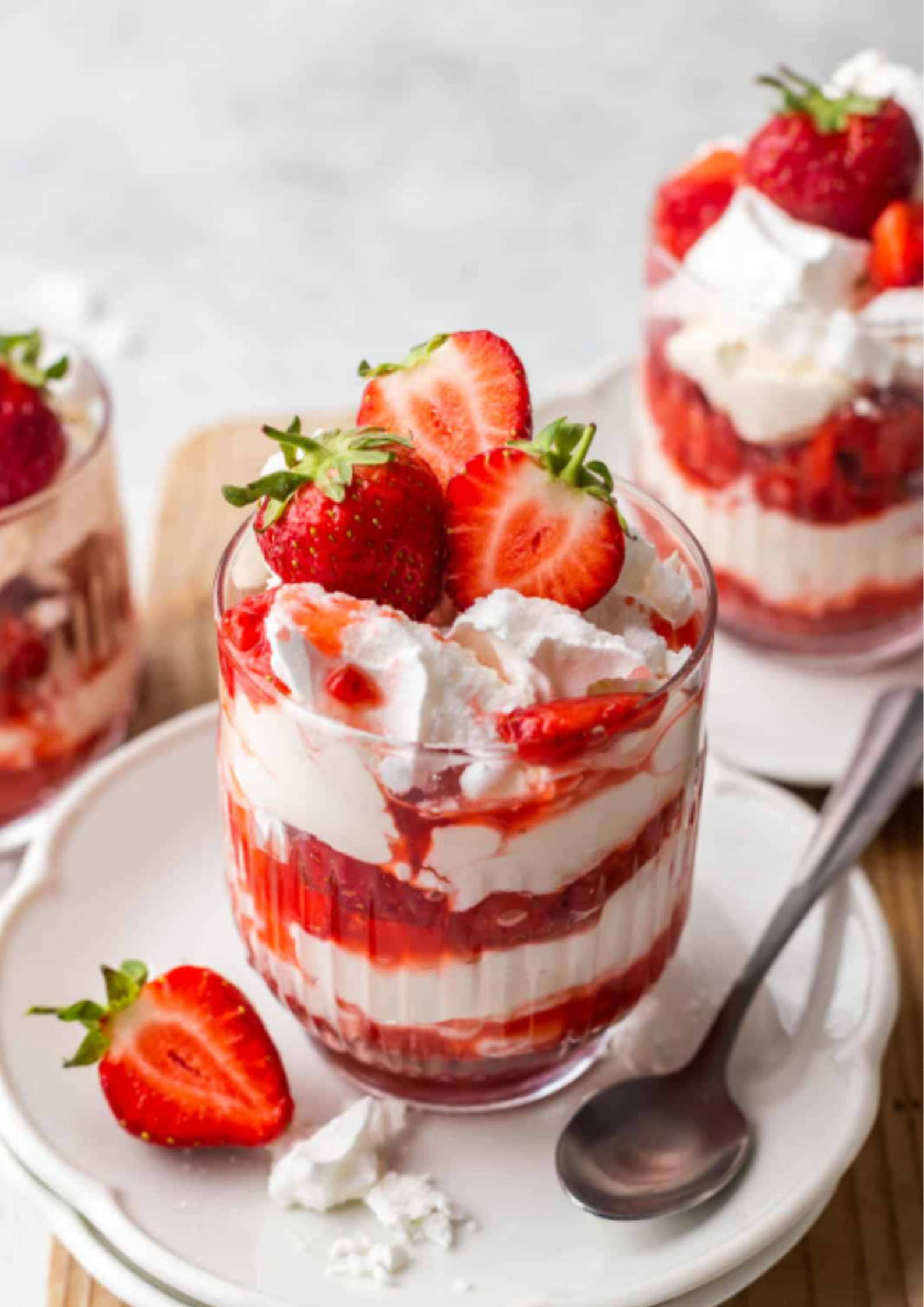 Eton Mess (English Dessert with Meringue and Berries)
